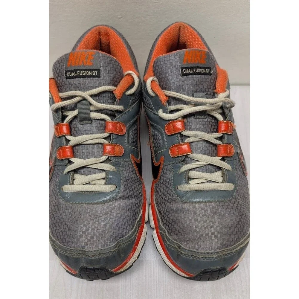 Nike Dual Fusion Vintage Athletic Running Sneakers Gray/Orange Women’s 7.5